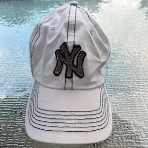 New York Yankees hat